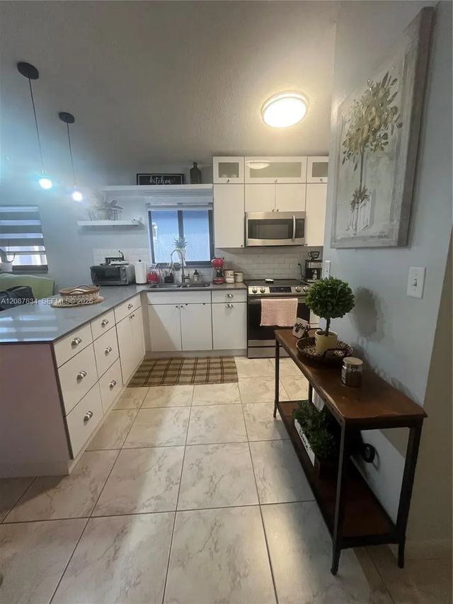 5 of 21 - 7801 W 30th Lane, Hialeah, FL