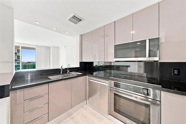 2101 Brickell Avenue #3107, Miami