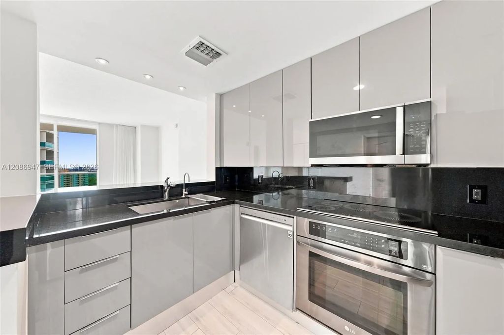2101 Brickell Avenue #3107, Miami
