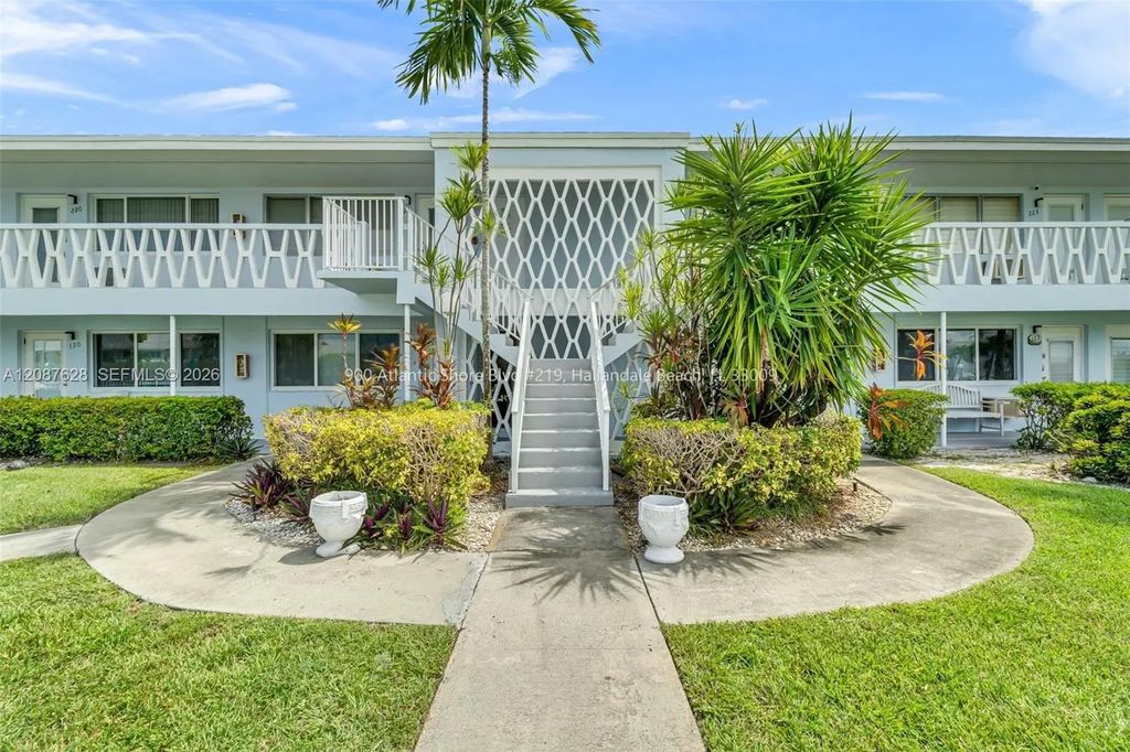 900 Atlantic Shores Boulevard #219, Hallandale Beach