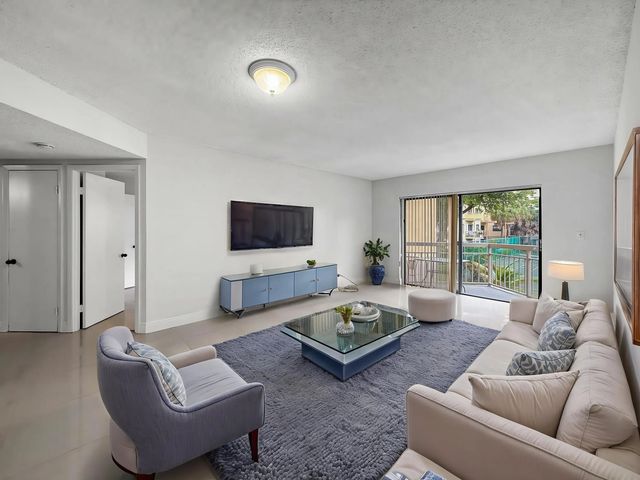 3 of 59 - 8290 Lake Drive #250, Doral, FL