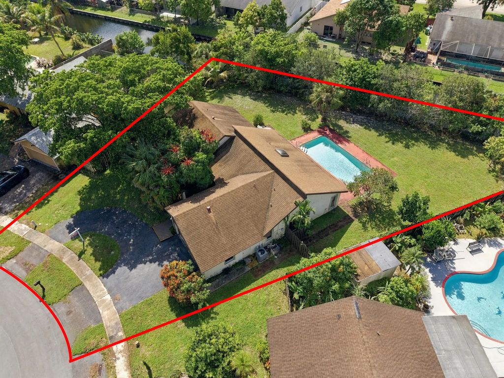 8350 Nw 51st Street, Lauderhill