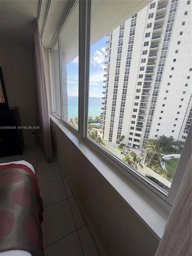 19201 Collins Avenue #943, Sunny Isles Beach