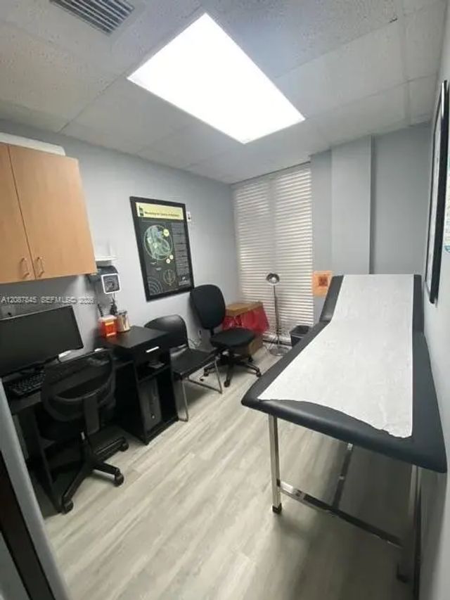 5 of 14 - 1601 N Palm Avenue #101, Pembroke Pines, FL
