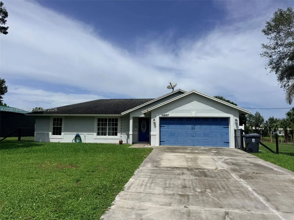 18887 N 42nd Road N, Loxahatchee