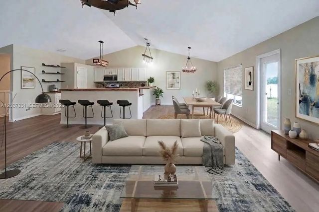 2 of 21 - 293 Sw Pagoda Terrace, Port St. Lucie, FL