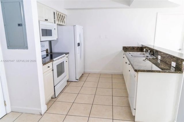 2 of 22 - 1 Glen Royal Parkway #809, Miami, FL
