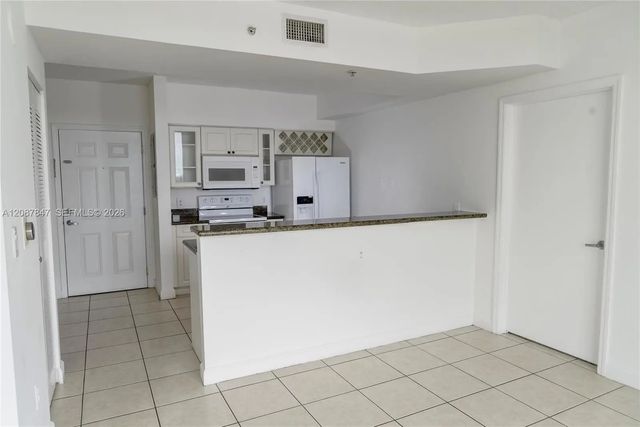 4 of 22 - 1 Glen Royal Parkway #809, Miami, FL