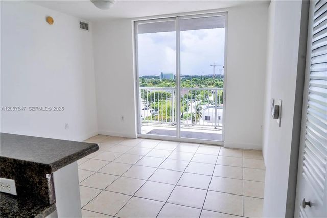 5 of 22 - 1 Glen Royal Parkway #809, Miami, FL