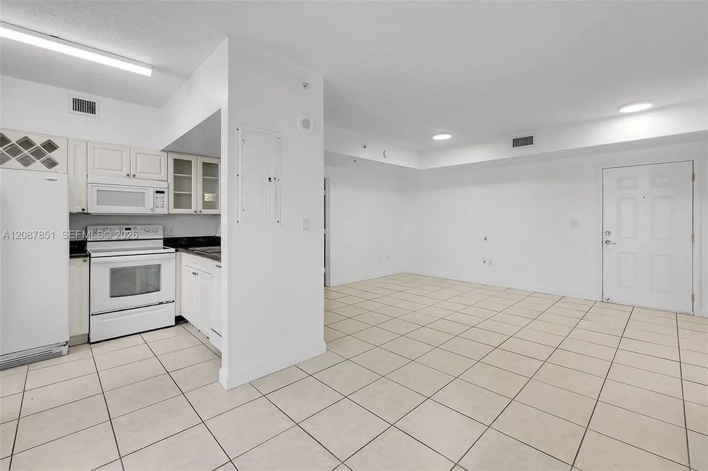 1 Glen Royal Parkway #1010, Miami