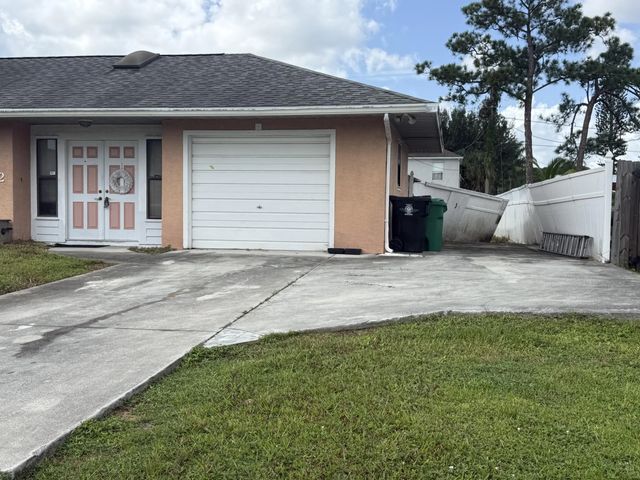 3 of 12 - 1642 Se Ocean Lane, Port St. Lucie, FL