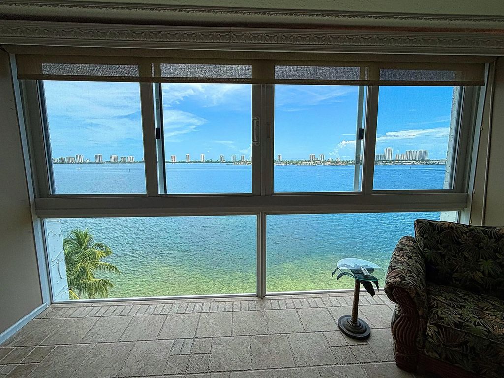 401 Lake Shore Drive #802, Lake Park