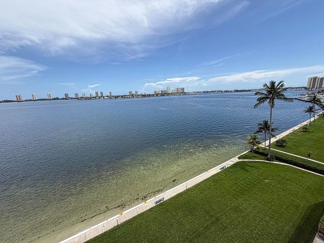 4 of 40 - 401 Lake Shore Drive #802, Lake Park, FL
