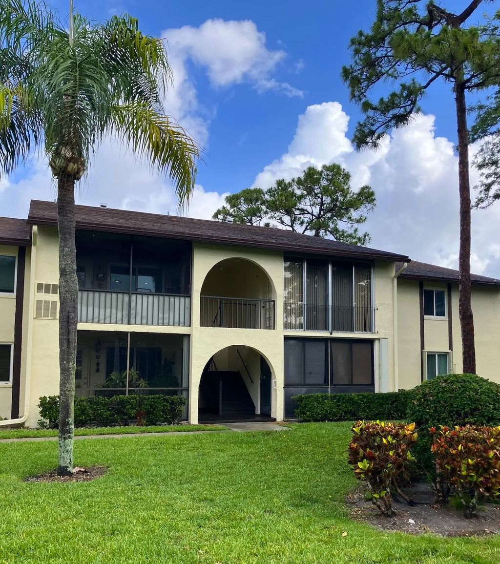 3530 Lazy Pine Way #b-2, Greenacres