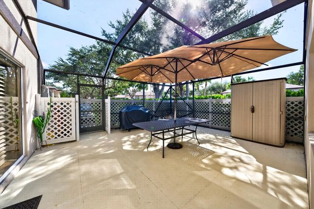 4 of 27 - 42 Essex Court #b, Royal Palm Beach, FL
