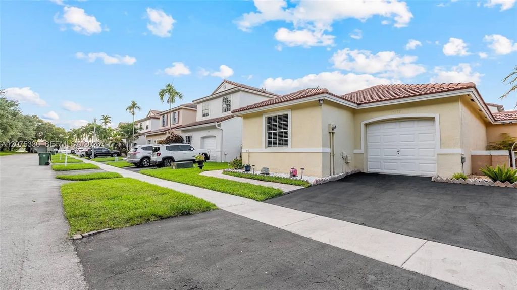 17251 Nw 6th Street, Pembroke Pines