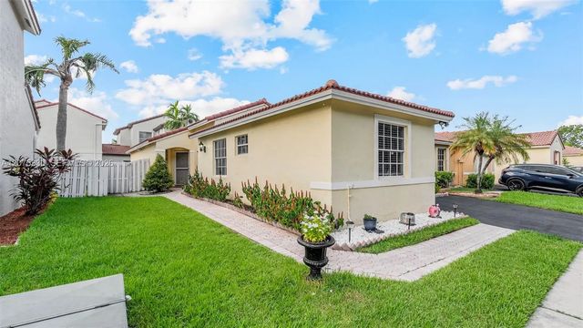 3 of 27 - 17251 Nw 6th Street, Pembroke Pines, FL