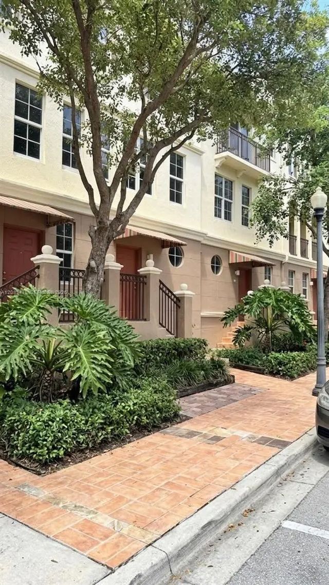 3232 Sw 22nd Terrace #113, Miami
