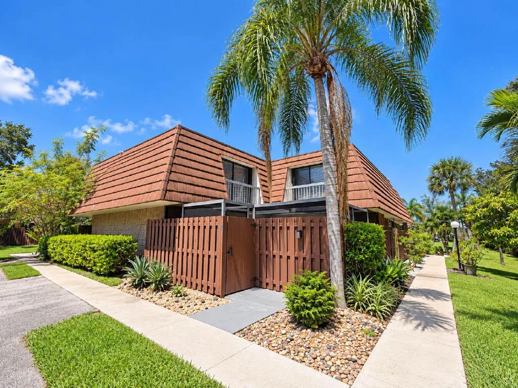 825 Center Street #5a, Jupiter