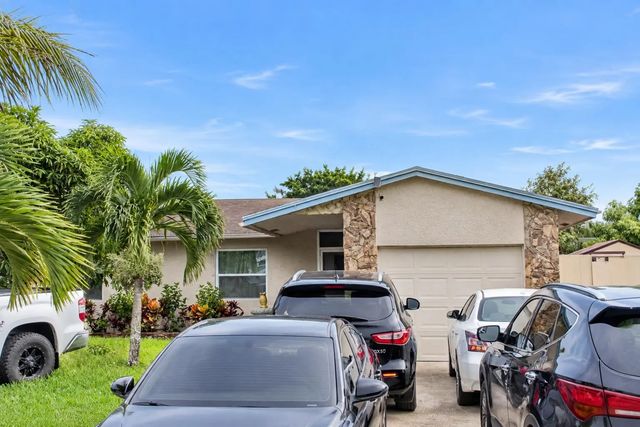 7526 Sw 8th Street, North Lauderdale