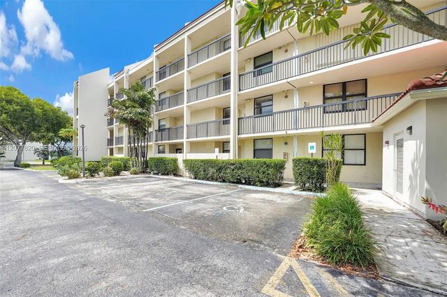 2 of 44 - 117 Lake Emerald Drive #204, Oakland Park, FL