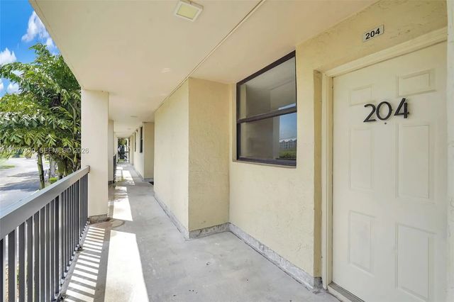 3 of 44 - 117 Lake Emerald Drive #204, Oakland Park, FL