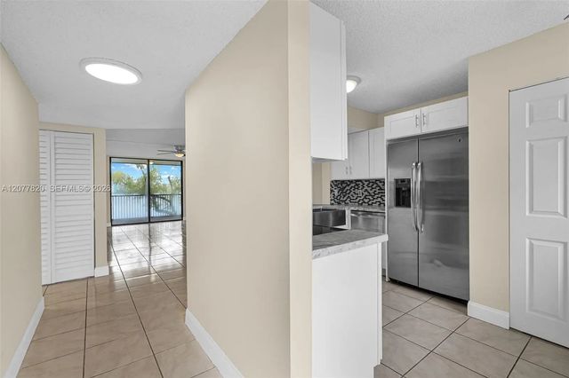 5 of 44 - 117 Lake Emerald Drive #204, Oakland Park, FL