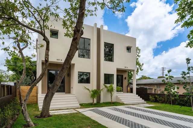 2 of 32 - 1917 Nw 17th Street #b, Miami, FL