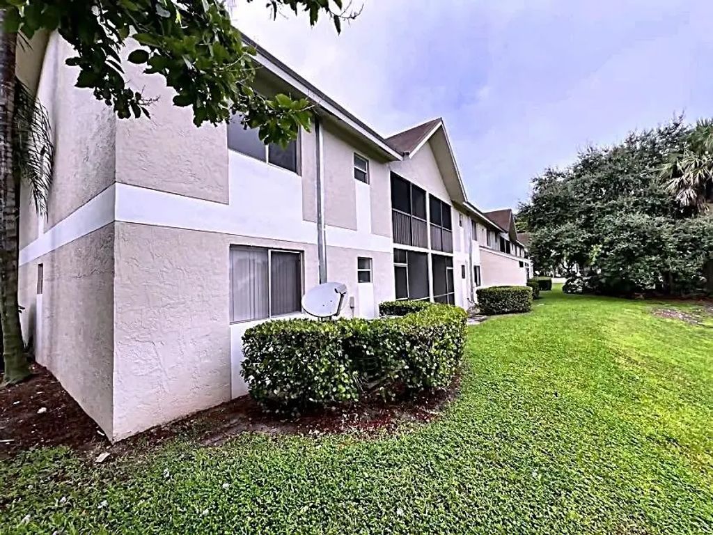 719 Gardens Drive #206, Pompano Beach