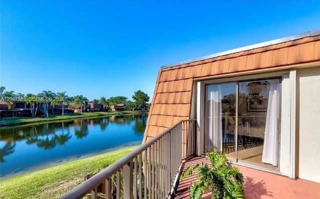 3 of 6 - 11882 Sw 12th Place, Davie, FL