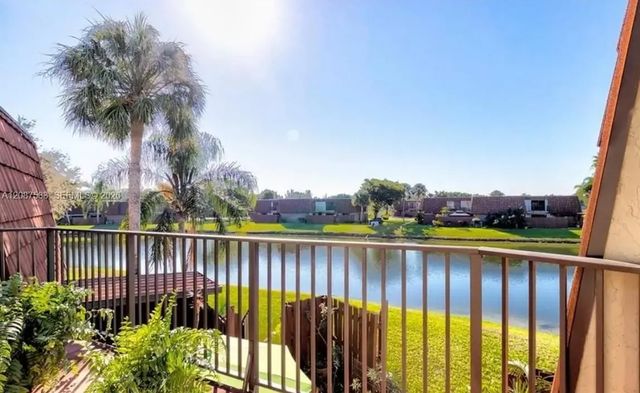 4 of 6 - 11882 Sw 12th Place, Davie, FL