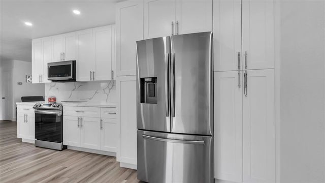 2 of 25 - 4861 Nw 6th Court, Plantation, FL