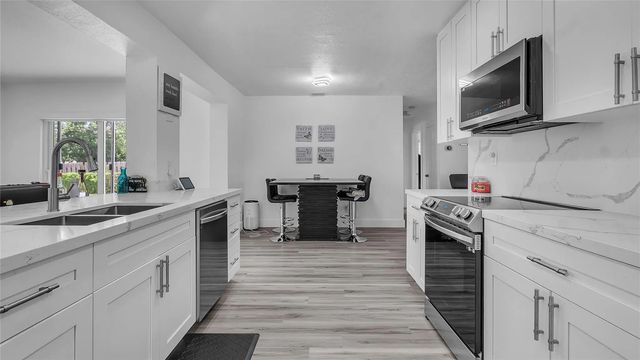 3 of 25 - 4861 Nw 6th Court, Plantation, FL
