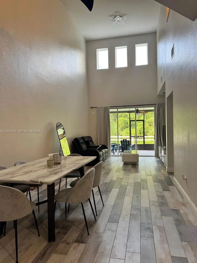 2 of 32 - 1609 Croydon Street, Orlando, FL