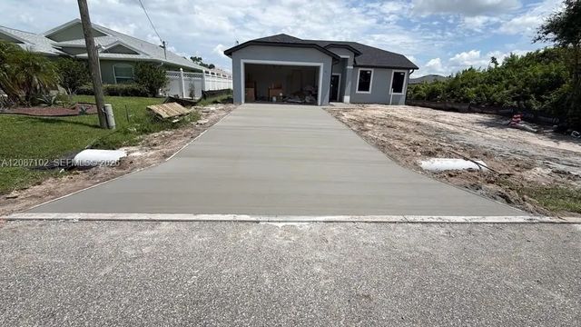 122 Green Oak Park, 