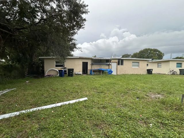 506 Holly Avenue #a/b, Fort Pierce