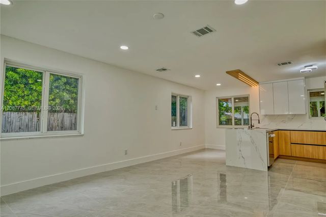 3 of 26 - 11301 Sw 201st Street, Miami, FL