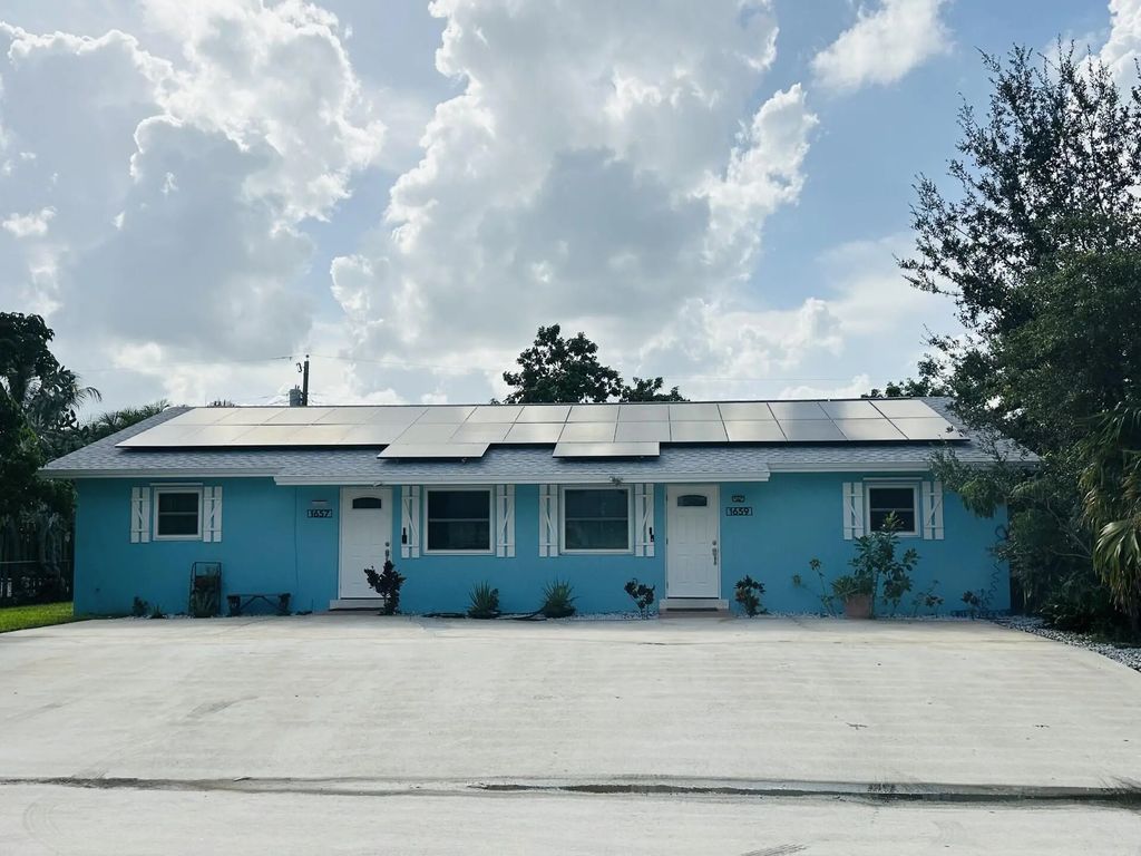 1657 Magnolia Lane, West Palm Beach