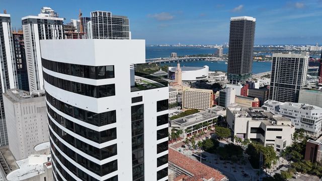 225 N Miami Avenue #2207, Miami