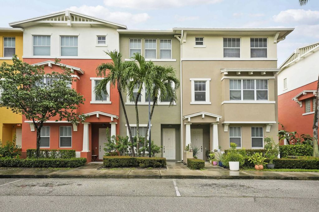 1740 San Benito Way #4, West Palm Beach
