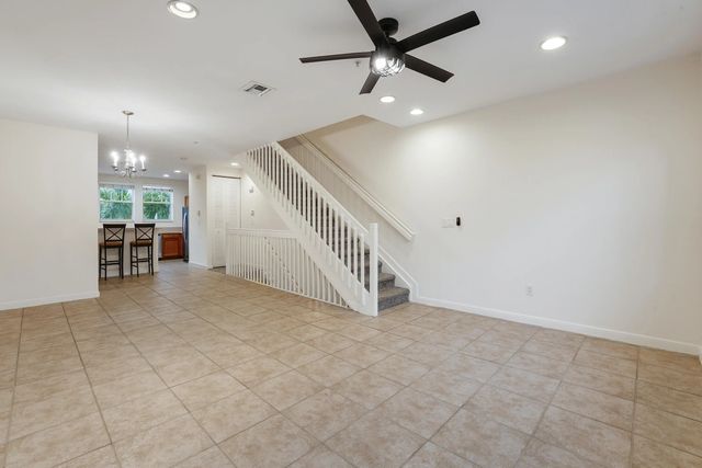 5 of 19 - 1740 San Benito Way #4, West Palm Beach, FL