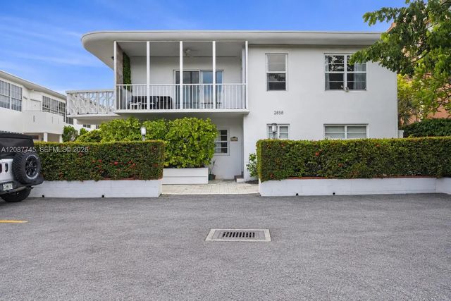 2858 Pine Tree Drive #5, Miami Beach