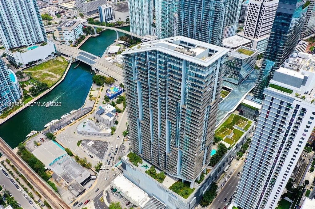 88 Sw 7th Street #904, Miami