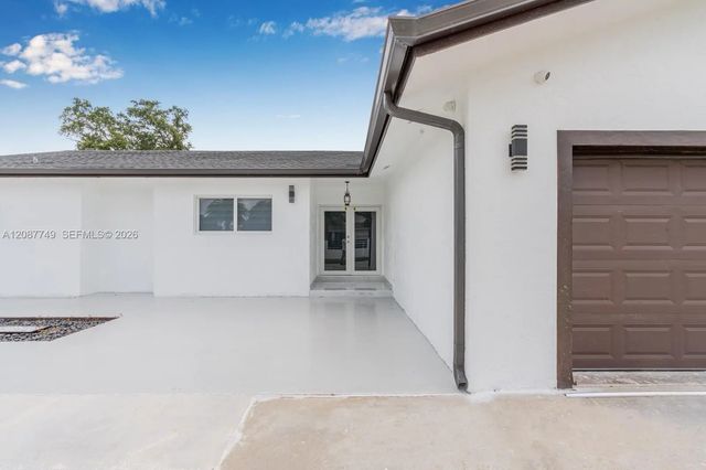 5 of 82 - 22601 Sw 127th Avenue, Miami, FL