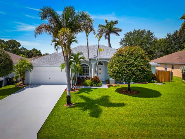 3274 Sw Crumpacker Street, Port St. Lucie