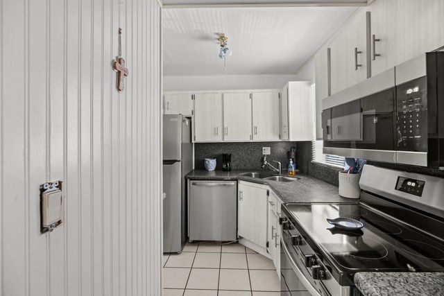 5 of 77 - 1917 Sw Palm City Road, Stuart, FL