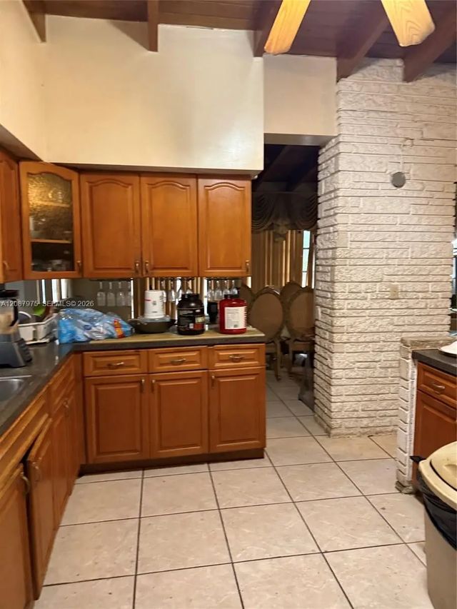 4 of 16 - 1409 S 24th Terrace, Hollywood, FL