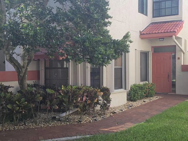 4 of 28 - 7852 Lexington Club Boulevard #b, Delray Beach, FL