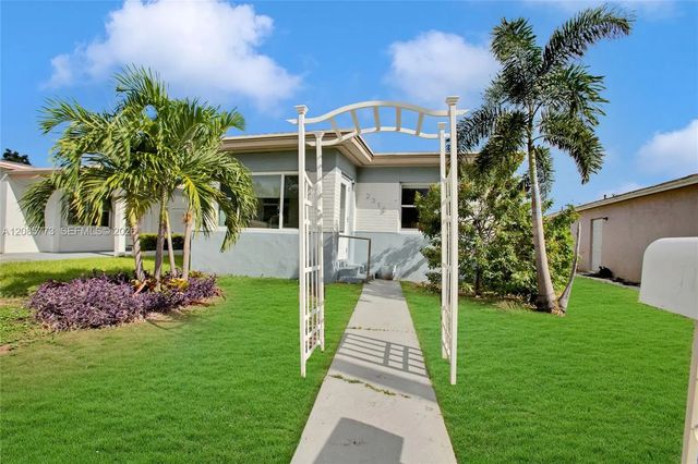 2 of 20 - 2315 Hope Street, Hollywood, FL
