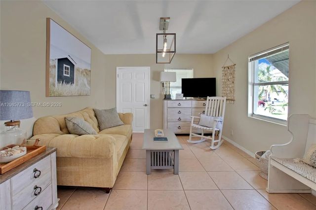5 of 20 - 2315 Hope Street, Hollywood, FL
